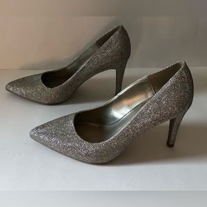 Sparkly Silver Bandolino Heeled Shoes Women's Size 6
